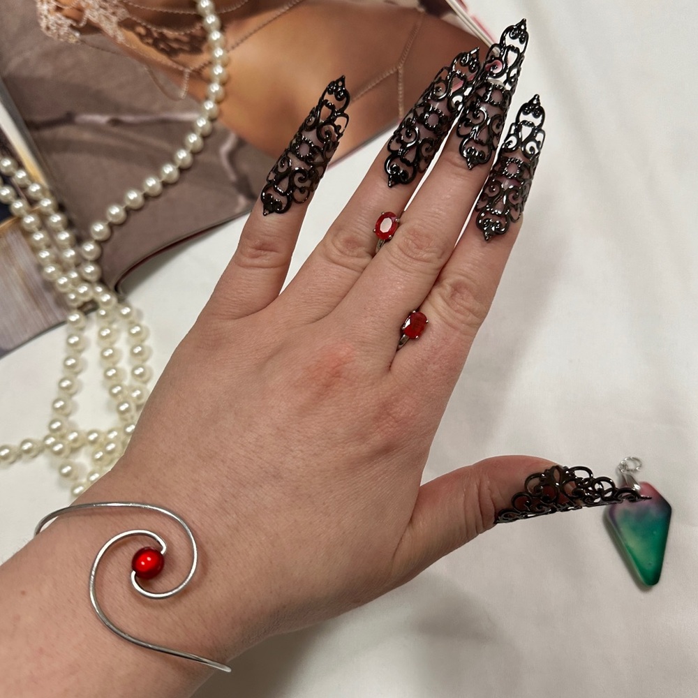 3/50$Set of jewelry earrings / bracelet / pendant